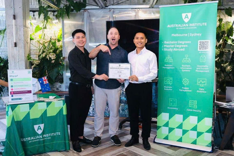 Giao lưu Australian Institute of Higher Education (Úc)